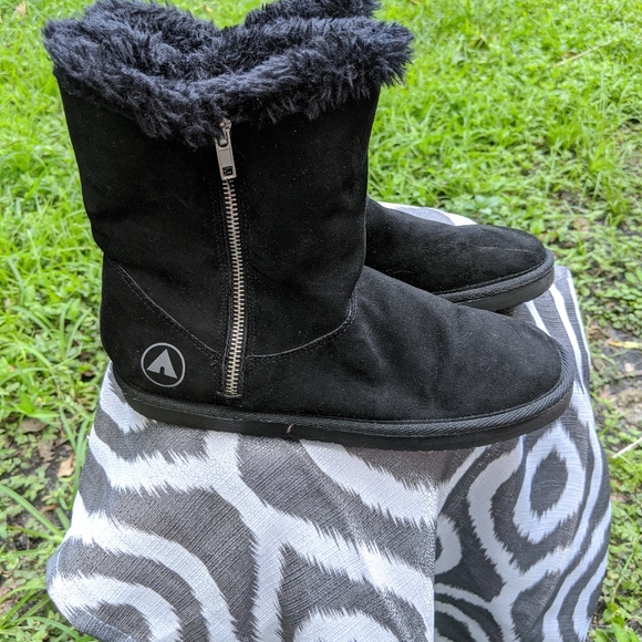 Fur Boots - Picture 2 of 4